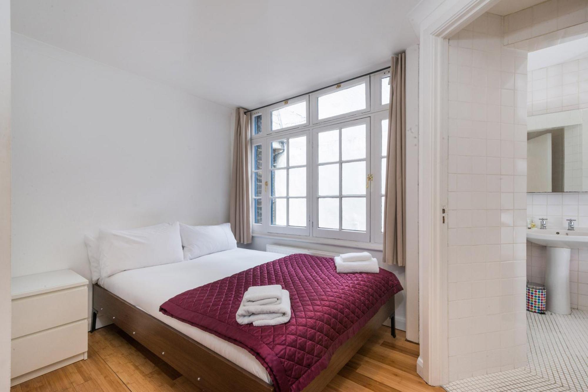 The Sweet One - Fitzrovia - By Frankie Says Apartment